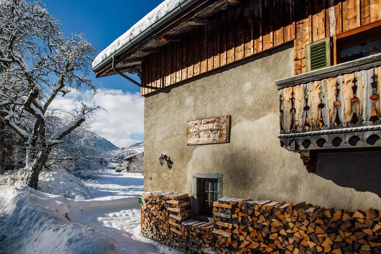 La Ferme Du Lac Vert Montriond Guest house